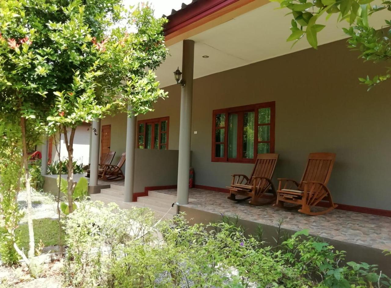 Lanta Wanida Resort Koh Lanta Exterior foto